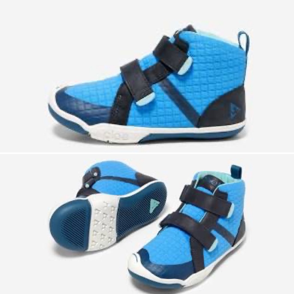 Plae Leo Spinner Blue Sz 9 - comes in original box 💙💙💙